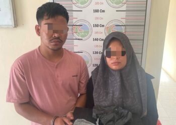 Kedua tersangka yang merupakan pasangan suami istri, yakni Muhammad Reza alias Tomat (24) dan Azzahra (23), ditangkap di rumah mereka di Dusun Cot Teungoh, Desa Ulee Pulo, Kecamatan Dewantara, Kabupaten Aceh Utara.
