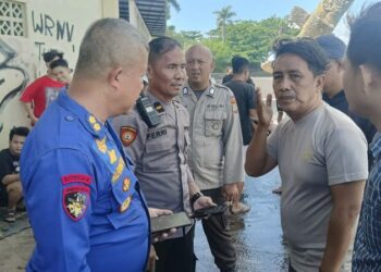 Personel Sat Pol Airud bersama Polsek Malayang segera melakukan tindakan dengan mengamankan lokasi kejadian dan berkoordinasi dengan pihak Pol Air Polresta Manado serta Basarnas Manado untuk pencarian. Meskipun pencarian telah dilakukan, hingga saat ini korban belum ditemukan.