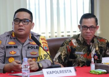 Polresta Manado mengadakan Rapat Koordinasi Lintas Sektoral pada Kamis (19/12/2024) untuk mempersiapkan pengamanan perayaan Natal dan Tahun Baru (Nataru) 2024-2025.