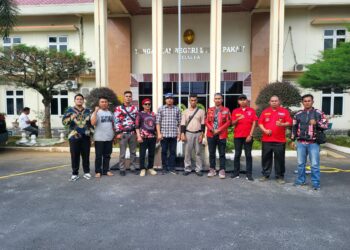 Kuasa hukum Paul J J Tambunan dan Tim
