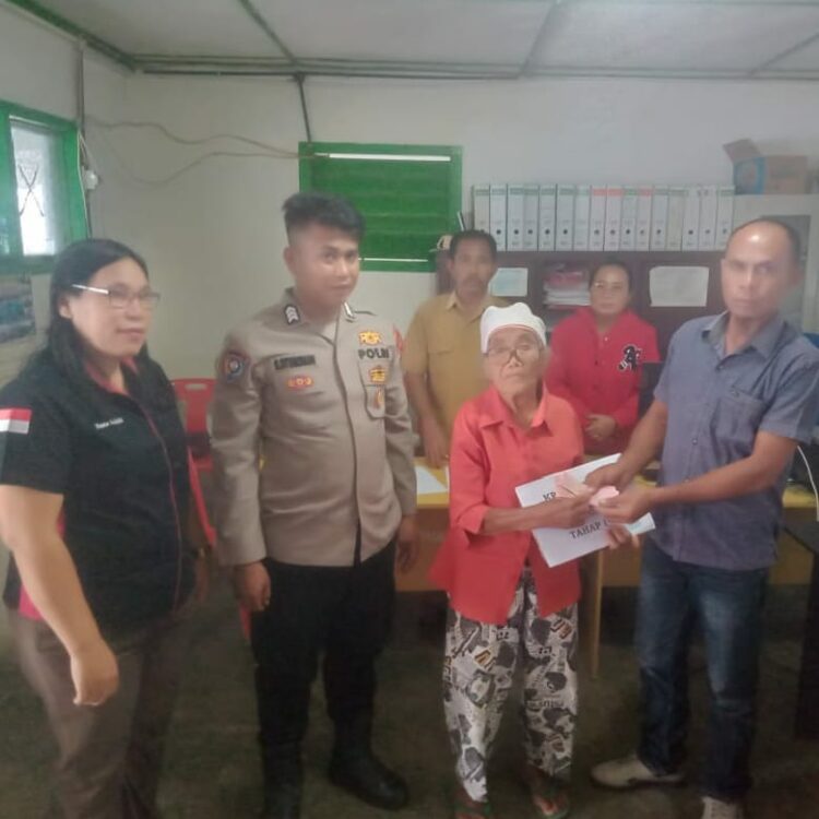 Polres Samosir terus meningkatkan pelayanan dan pengamanan di wilayah hukumnya, seiring dengan meningkatnya kunjungan wisatawan selama libur Natal 2024 dan Tahun Baru 2025. Dalam masa Operasi Lilin Toba 2024, berbagai langkah strategis dilakukan untuk memastikan kenyamanan masyarakat dan wisatawan. (23/12/2024)