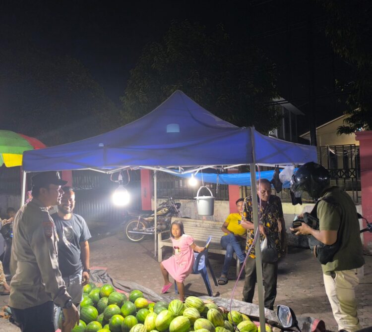 Polsek Dewantara menggelar patroli malam di wilayah Kecamatan Dewantara, Kabupaten Aceh Utara, kamis (26/12/2024) malam.