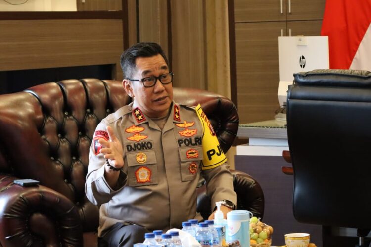 Kapolda Kalteng Irjen Pol Drs. Djoko Poerwanto