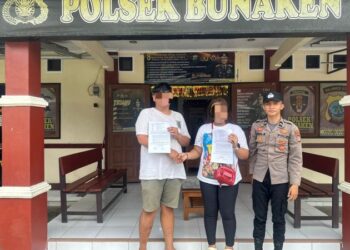 Polsek Bunaken berhasil melakukan problem solving dalam menangani kasus Kekerasan Dalam Rumah Tangga (KDRT) yang terjadi di wilayahnya. Melalui pendekatan persuasif dan mediasi, kedua belah pihak yang terlibat akhirnya mencapai kesepakatan damai, Minggu (29/12/2024).