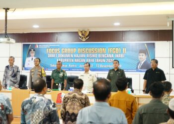 Penjabat (Pj) Bupati Nagan Raya, Dr. Iskandar AP, yang diwakili oleh Asisten Perekonomian dan Pembangunan, Amran Yunus, S.P., M.T., secara resmi membuka Focus Group Discussion (FGD) II Draf Dokumen Kajian Risiko Bencana (KRB) Kabupaten Nagan Raya Tahun 2024, pada Kamis (12/12/2024).