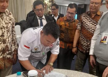 Pertemuan para advokat yang digelar di Surabaya, Jumat (13/12/24), mereka menegaskan bahwa OA bukan lembaga negara, melainkan organisasi mandiri yang menjalankan profesi advokat berdasarkan prinsip independensi dan otonomi.