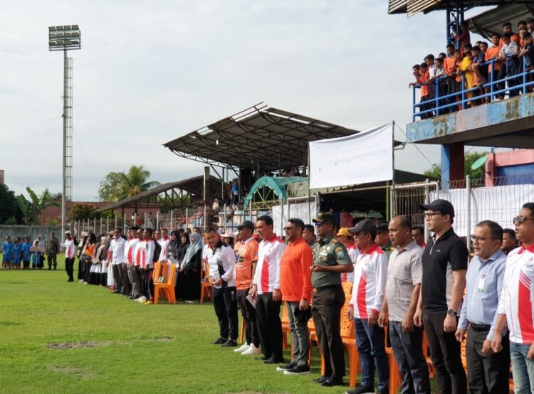 Opening Ceremony Elementary School Football Tournament Muara Batu-Sawang 2024 di Krueng Mane Stadiun.