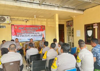 Satuan Binmas Polres Ogan Ilir melaksanakan kegiatan supervisi ke Polsek Pemulutan dan Polsek Tanjung Batu pada Rabu, 18 Desember 2024. Kegiatan ini dipimpin langsung oleh Kasat Binmas IPTU Asmun Zain, S.H., beserta anggota Sat Binmas Polres Ogan Ilir.
