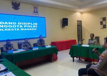 Seksi Profesi dan Pengamanan (Propam) Polresta Manado menggelar sidang disiplin bagi anggota Polri pada Rabu (8/1/2025). Sidang ini merupakan bentuk pengawasan internal untuk memastikan bahwa setiap personel kepolisian menjalankan tugasnya sesuai aturan yang berlaku.