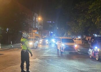 p

Personel Sat Lantas dikerahkan untuk melakukan pengaturan di sejumlah lokasi yang rawan kemacetan, Rabu (8/1/2025).