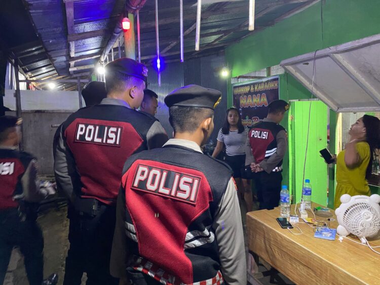 Ditsamapta Polda Kalteng melaksanakan kegiatan Patroli Tipiring. Kegiatan ini sebagai bentuk giat penegakkan hukum dalam bidang tindak pidana ringan, Sabtu (11/01/2025).