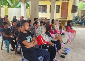 Gampong Manyang Tunong, Kecamatan Tanah Luas, Aceh Utara meluncurkan program pendidikan nonformal berupa Bimbingan Belajar (Bimbel) Bahasa Asing bagi anak-anak tingkat sekolah dasar