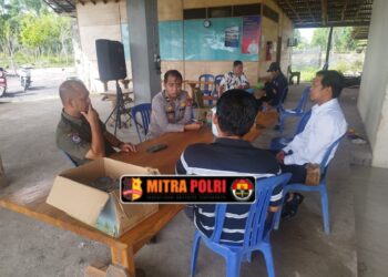 Kegiatan himbauan tersebut berlangsung pada Senin (13/01) pukul 10.00 WIB di Desa Tanjung Seteko. Dipimpin langsung oleh Waka Polsek Indralaya, IPDA Harris Krisnanda, SH, MH, bersama Kasi Perda Satpol PP Ogan Ilir, Bapak Kurniawan, kegiatan ini juga melibatkan personel Polsek Indralaya.