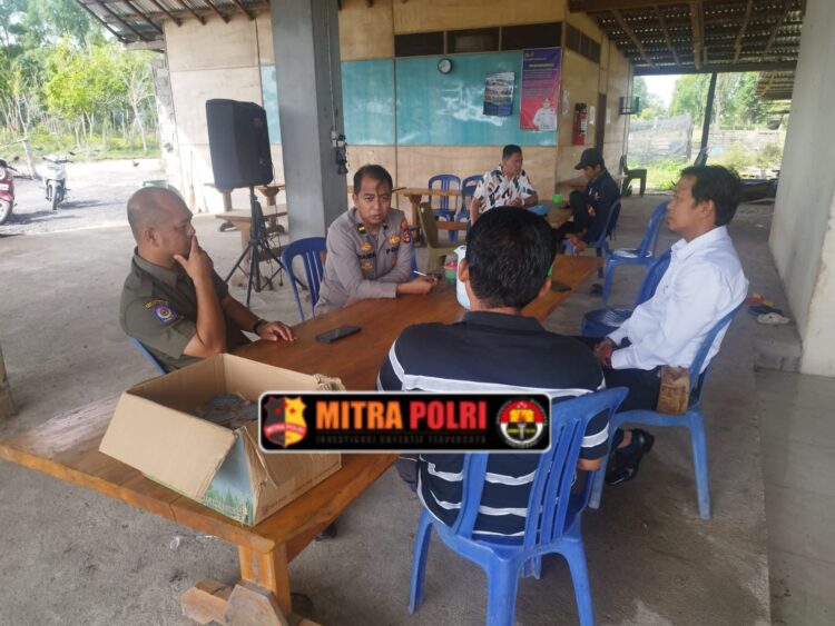 Kegiatan himbauan tersebut berlangsung pada Senin (13/01) pukul 10.00 WIB di Desa Tanjung Seteko. Dipimpin langsung oleh Waka Polsek Indralaya, IPDA Harris Krisnanda, SH, MH, bersama Kasi Perda Satpol PP Ogan Ilir, Bapak Kurniawan, kegiatan ini juga melibatkan personel Polsek Indralaya.