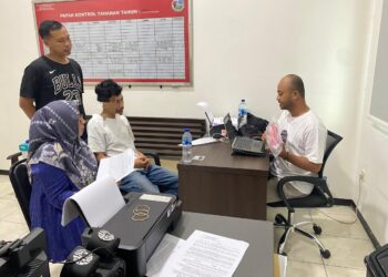 Seorang laki laki yang diduga pengedar berinisial TYR (24) diamankan di sebuah rumah ikut alamat Desa Pamijen, Kecamatan Sokaraja, Kabupaten Banyumas