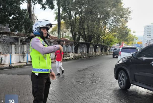 Satuan Lalu Lintas Polresta Manado terus meningkatkan upaya untuk mengatasi kemacetan dan pelanggaran (POS CAKALANG) di sejumlah titik strategis di wilayah hukum Polresta Manado, Selasa (14/2/2025).