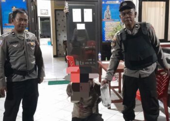 Personel Polsek Mapanget berhasil mengamankan seorang terduga pelaku pencurian di Kelurahan Kairagi Satu, Lingkungan V, Kecamatan Mapanget, Kota Manado, Jumat (19/1/2025).