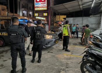 Polsek Tikala terus meningkatkan keamanan dan ketertiban masyarakat melalui kegiatan patroli rutin di wilayah hukumnya. Salah satu fokus utama mereka adalah memberikan edukasi kepada anak-anak muda agar tidak terlibat dalam aksi balapan liar yang dapat membahayakan diri sendiri dan orang lain.