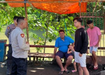 Polsek Bunaken dengan sigap menindaklanjuti hasil patroli siber yang dilakukan oleh Sat Intelkam Polresta Manado terkait keluhan masyarakat atas pencemaran di Daerah Aliran Sungai (DAS) Tondano.