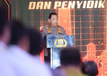 Kapolri Jenderal Polisi Drs. Listyo Sigit Prabowo meresmikan pembentukan Desk Ketenagakerjaan. Pembentukan desk ini diharapkan bisa menjadi salah satu wadah untuk menyelesaikan sengketa industri, serta sengeketa tenaga kerja antara perusahaan dan tenaga kerja.