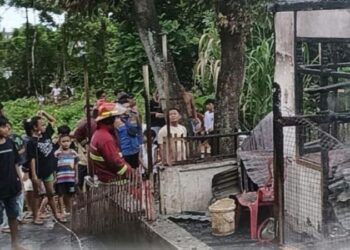 Sebuah kebakaran menghanguskan satu unit rumah semi permanen milik keluarga Kanine di Kelurahan Singkil Satu, Lingkungan VI, Kecamatan Singkil, Kota Manado, pada Senin (27/1/2025) sekitar pukul 13.30 WITA. Beruntung, tidak ada korban jiwa dalam kejadian ini, meski kerugian material diperkirakan mencapai Rp 200 juta.