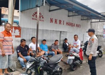 Polsek Pineleng terus meningkatkan kegiatan patroli sambang ke berbagai wilayah. Pada kegiatan terbaru, personel Polsek Pineleng menyampaikan sejumlah imbauan penting kepada warga, termasuk himbauan untuk selalu waspada terhadap perubahan cuaca yang tidak menentu akhir-akhir ini, Selasa (28/1/2025).