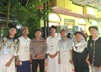 Polsek Wenang memastikan keamanan dan ketertiban masyarakat (Kamtibmas) dalam pelaksanaan kegiatan peringatan Isra Mi’raj di Masjid Awwabyin, Kelurahan Lawangirung, Kecamatan Wenang, pada Minggu (26/1/2025). Kegiatan ini berlangsung khidmat dengan pengamanan penuh oleh personel Polsek Wenang.