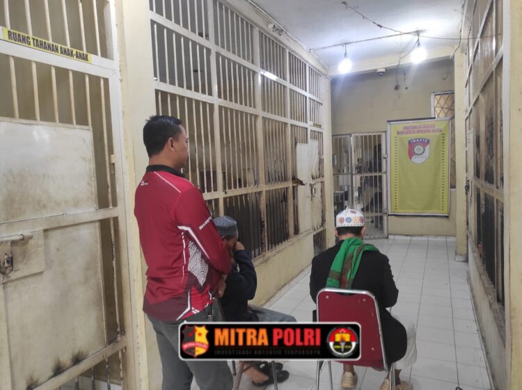 Polres Ogan Ilir melalui Satuan Tahanan dan Barang Bukti (Sat Tahti) menggelar kegiatan Bimbingan Rohani dan Mental (Binrohtal) di Rutan Polres Ogan Ilir, Kamis (30/1/24).