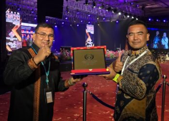 Penghargaan tersebut diterima Ketua Kelompok Sadar Wisata (Pokdarwis) Gampong Iboih Tarmizi, di Persada Johor International Convention Center, Johor Bahru, Malaysia, Senin (20/1) malam.