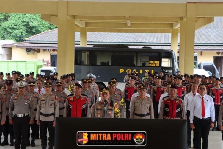 Polres Ogan Ilir mengikuti Zoom Meeting Apel Penghargaan Kapolda Sumatera Selatan yang dipimpin oleh Wakapolda Sumsel. Kegiatan ini berlangsung di Aula Polres Ogan Ilir dan dihadiri oleh Wakapolres Ogan Ilir, Kompol Helmi Ardiansah, S.H., M.H., beserta para Pejabat Utama (PJU), personel, serta ASN Polres Ogan Ilir.