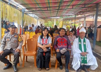 Personel Polsek Pulau Bunaken hadir dalam pengamanan kegiatan Ibadah Syukur Tulude 2025 yang diselenggarakan oleh Jemaat GMIM “Maranatha Papindang” Manado Tua Satu. Acara ini berlangsung di Pulau Manado Tua, Kelurahan Manado Tua Satu, Lingkungan I, Kecamatan Bunaken Kepulauan, pada Sabtu, 8 Februari 2025, mulai pukul 13.20 WITA.