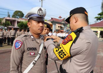 Polres Dairi menggelar apel pasukan Operasi Keselamatan Toba 2025 di halaman Mapolres Dairi, Senin (10/2/2025).