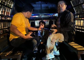 Polsek Wenang berhasil mengamankan seorang pemuda yang kedapatan membawa Benda taja jenis pisau badik di Pos Lantas BCA, Jalan Samratulangi, Kelurahan Wenang Utara, Kota Manado, pada Sabtu (8/2/2025). malam sekitar pukul 21.45 WITA.