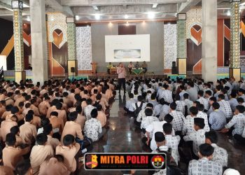 Kapolsek Indralaya, AKP Junardi, S.H., M.A.P., menjadi narasumber dalam kegiatan penyuluhan tentang kenakalan remaja, bullying, narkoba, dan perilaku menyimpang di Pondok Pesantren Al-Ittifaqiah Kampus D, Kecamatan Indralaya Selatan, Kabupaten Ogan Ilir.