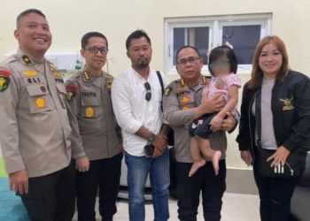 Kapolda Sumut Irjen Pol. Whisnu Hermawan Februanto membantu pengobatan bocah perempuan berinisial NN (10 tahun), di Kecamatan Lolowau, Nias Selatan yang viral karena diduga dianiaya keluarganya.