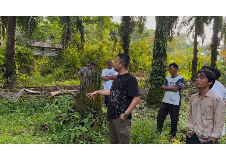 Sejumlah organisasi masyarakat dan mahasiswa yang tergabung dalam DPP Elang 3 Hambalangan Riau, Satgas Adat Kenegerian Kampar, dan Jaringan Mahasiswa Riau (JMR) resmi melaporkan Direktur PT. PMKS (RMJ) ke Kejaksaan Negeri Kampar.