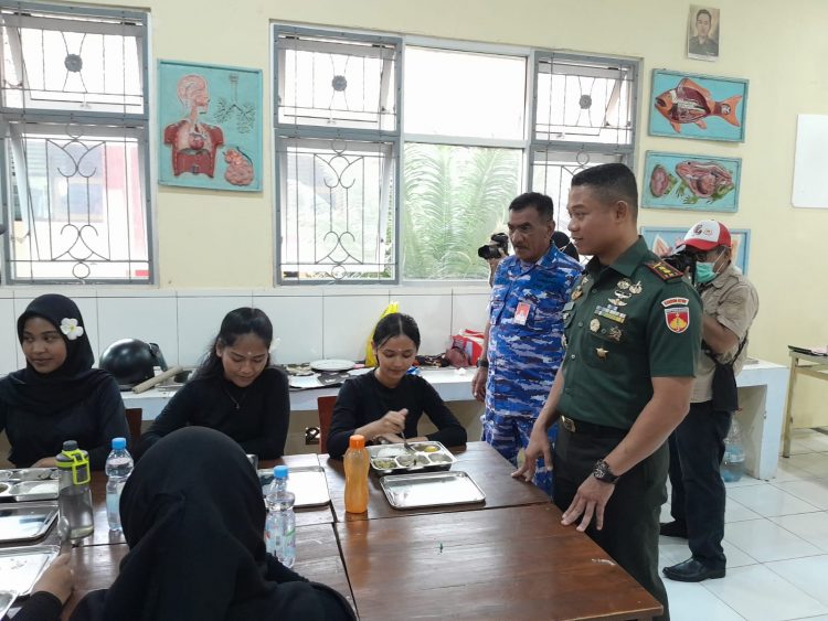 Dandim 0702/Purbalingga Letkol Inf Untung Iswahyudi, S.Sos., M.Hum., M.Han. saat melaksanakan Launching MSB bersama unsur Forkopimda Kabupaten Purbalingga, secara teknis disampaikan detail pelaksanaan kegiatan MSB di wilayah Kabupaten Purbalingga, (17/2/2025).