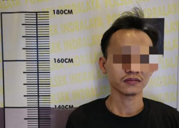 Polsek Indralaya berhasil mengungkap kasus tindak pidana pencurian dengan pemberatan sebagaimana dimaksud dalam Pasal 363 KUHP. Seorang pelaku berinisial M.A. (25), warga Dusun I, Desa Tanjung Sejaro, Kecamatan Indralaya, Kabupaten Ogan Ilir, diamankan tanpa perlawanan pada Rabu (19/2/25) di Pasar Indralaya.