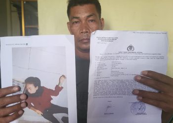 Orang tua Jelita bernama B Sinaga