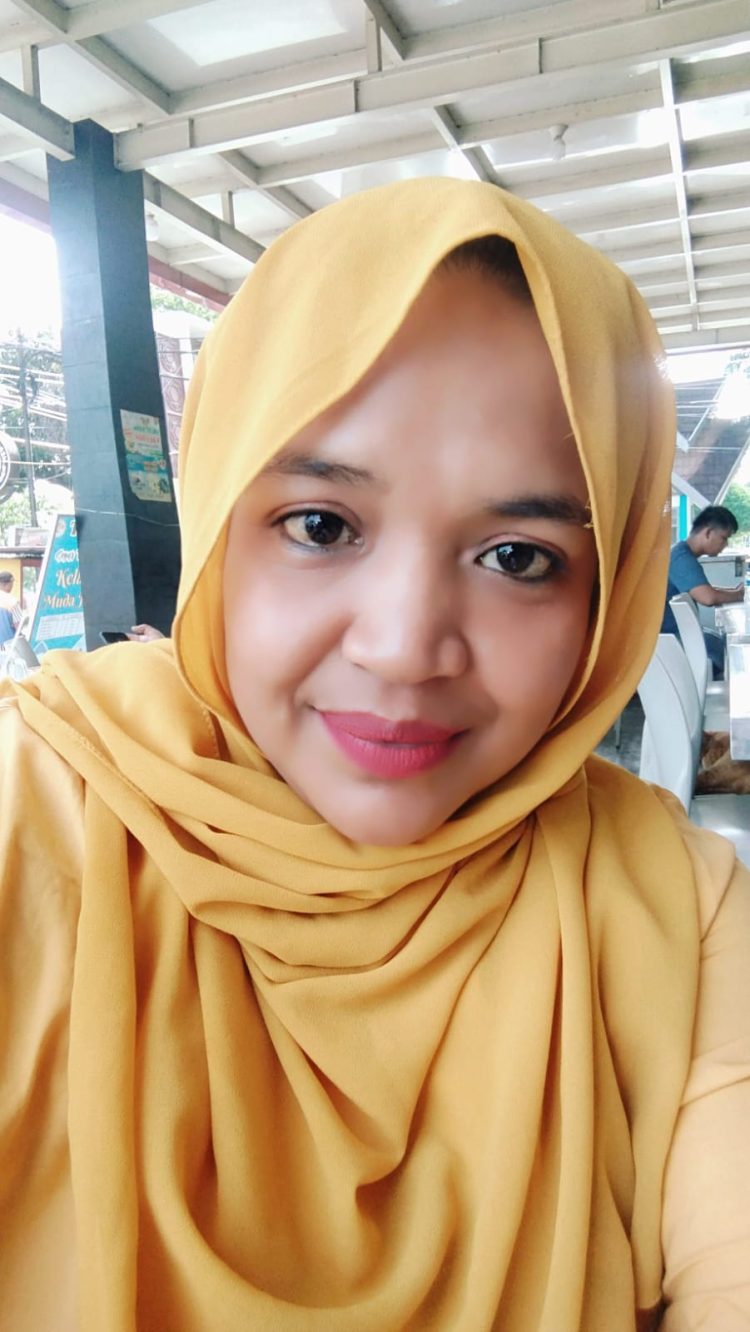 Aktivis perempuan Yulindawati