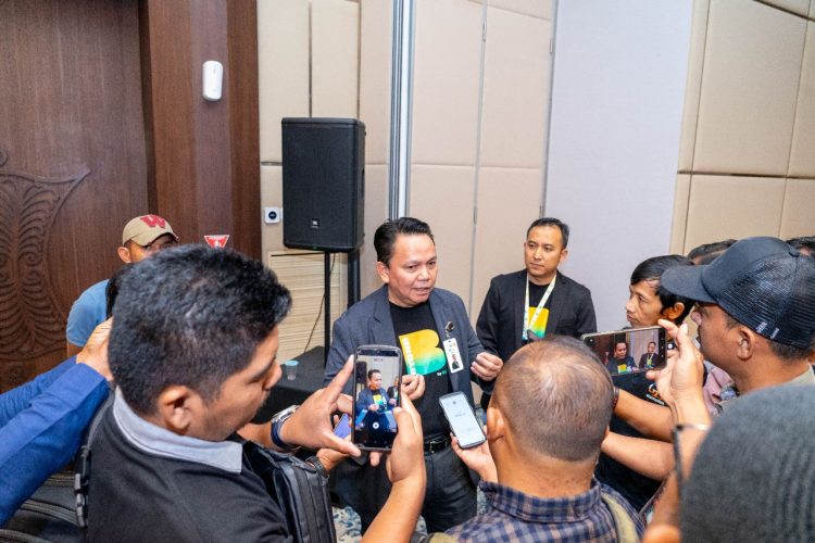 Regional CEO BSI Aceh, Wachjono dalam sesi wawancara dengan media