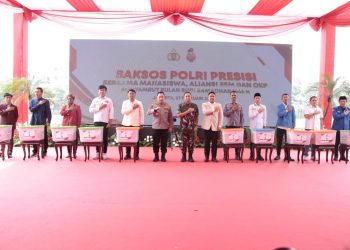 Kapolri Jenderal Polisi Drs. Listyo Sigit Prabowo memberikan bantuan sosial dalam rangka menyambut bulan suci ramadan. Pemberian bantuan ini juga dihadiri Panglima TNI Jenderal Agus Subianto dan para pejabat TNI-Polri.