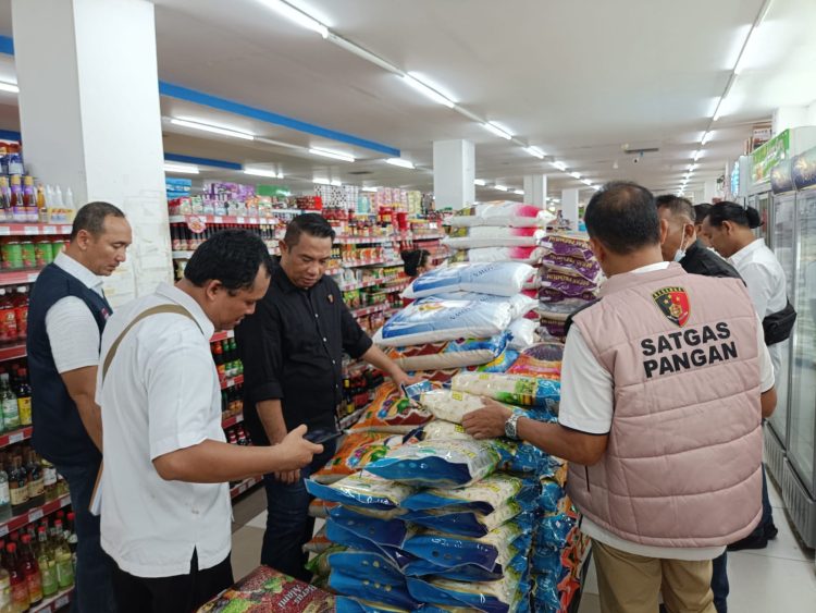 Tim Satgas Pangan ini dipimpin oleh Dirreskrimsus Polda Kalteng Kombes Pol Dr. Rimsyahtono mewakili Kapolda Irjen Pol Drs. Djoko Poerwanto.