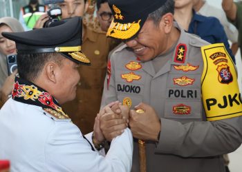 Kepala Kepolisian Daerah Kalimantan Tengah Irjen Pol Drs. Djoko Poerwanto menghadiri kegiatan penyambutan Gubernur Kalteng H. Agustiar Sabran dan Wakil Gubernur Edy Pratowo di Bandara Tjilik Riwut, Kota Palangka Raya, Selasa (4/3/2025).