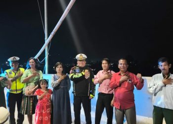 Kasat Lantas Polres Samosir, AKP Natanail Surbakti, S.H., M.H., memimpin langsung patroli Blue Light serta pengamanan sholat Tarawih.