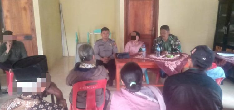 Sengketa kepemilikan tanah warisan di Desa Maduma, Kecamatan Simanindo, Kabupaten Samosir akhirnya menemukan titik terang setelah dimediasi oleh Bhabinkamtibmas Polsek Simanindo, Brigadir Polisi (BrigPol) Kurniawan, bersama dengan Kepala Desa Maduma Daya Matias Turnip, dan perangkat desa lainnya.