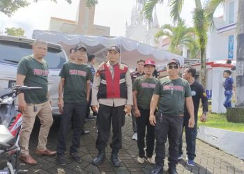 Polsek Mapanget melaksanakan kegiatan Pos Paja Somat (Polisi Pantau Gereja dan Sholat Jumat) di beberapa titik di wilayah hukumnya, Minggu (9/3/2025).