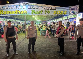 Polsek Singkil Polresta Manado melaksanakan patroli di wilayah Kecamatan Singkil. Kegiatan patroli ini dipimpin oleh Bawas AIPTU Jansen Abdulah bersama Piket Fungsi pada Minggu (9/3/2025) malam.