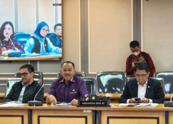 Kombes Pol (Purn) Dr Maruli Siahaan (tengah), Anggota DPR RI Komisi XIII menghadiri Rapat Dengar Pendapat (RDP) dengan Sekjen DPD RI di Ruang Rapat Komisi XIII Gedung Nusantara II Lt 3, Senayan, Jakarta,