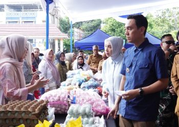 Pemerintah Kabupaten Ogan Komering Ilir (OKI) melalui Dinas Perdagangan kembali menggelar Operasi Pasar Murah guna menjaga stabilitas harga bahan pokok menjelang Hari Raya Idul Fitri.